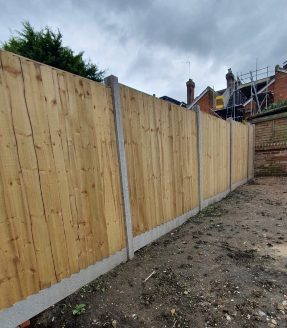 Modern slatted fencing